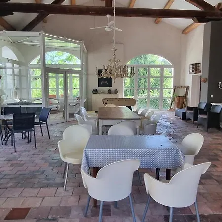 Guest house Chateau Meilhen Les Mages